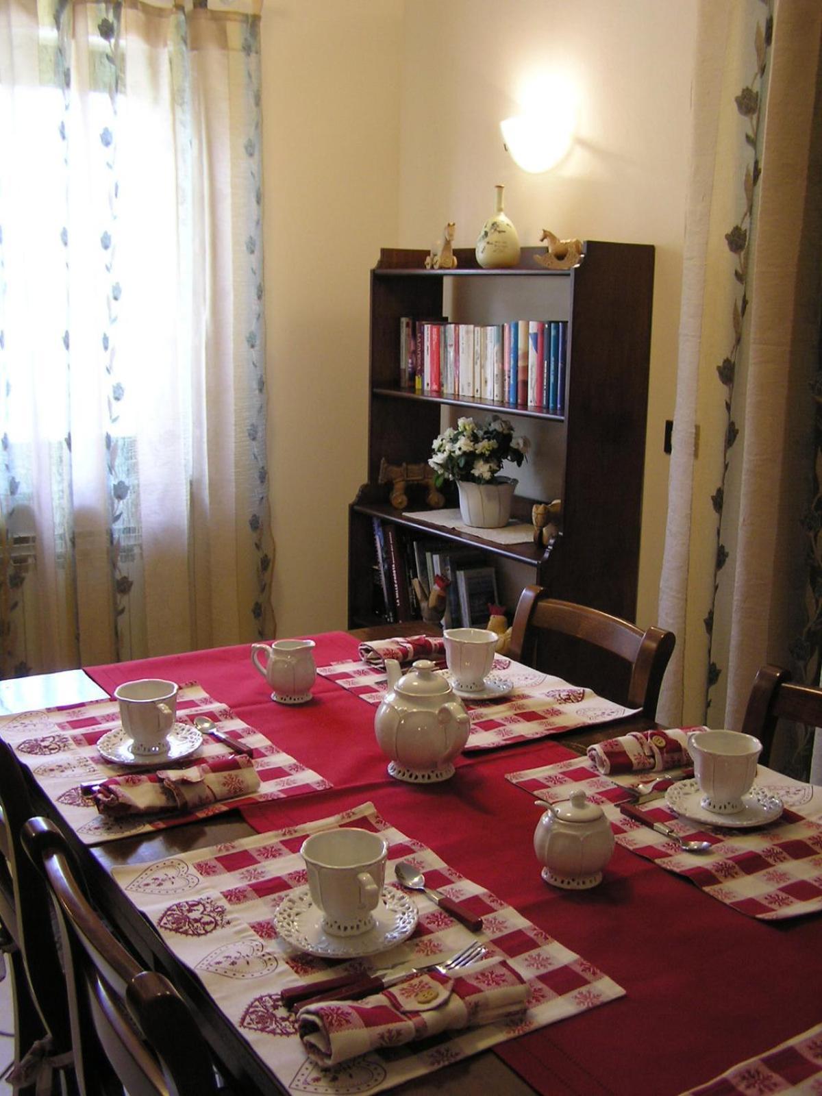 B&B Au Petit Bonheur Saint-Vincent Luaran gambar